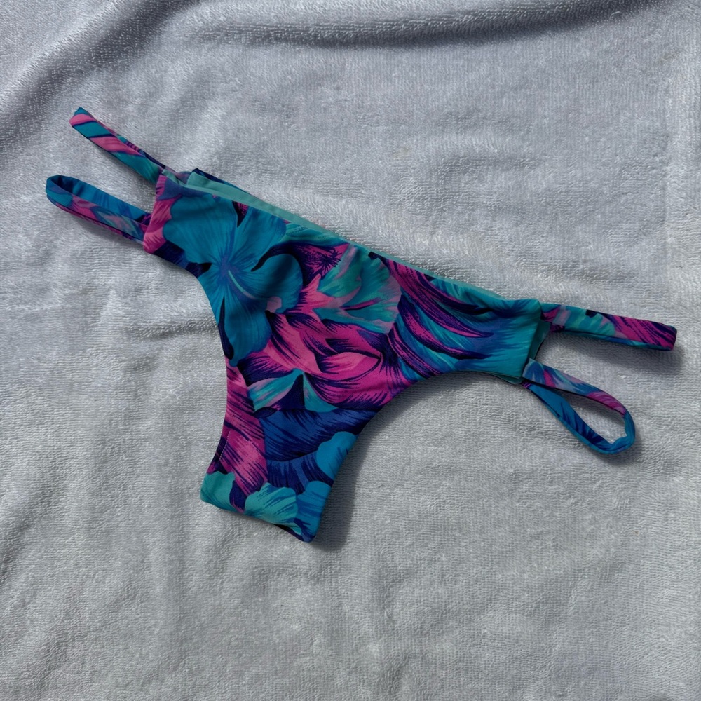 Kalokini reversible bikini bottom